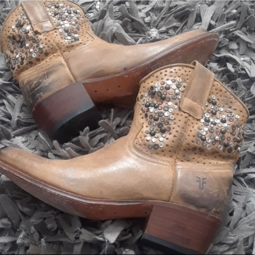 Frye Deborah boots camel color